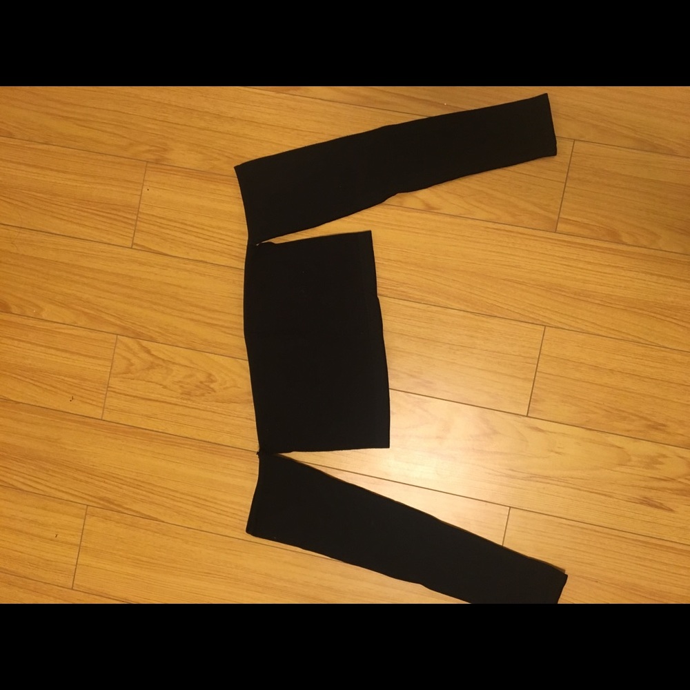 Tube top with off the shoulder sleeves.